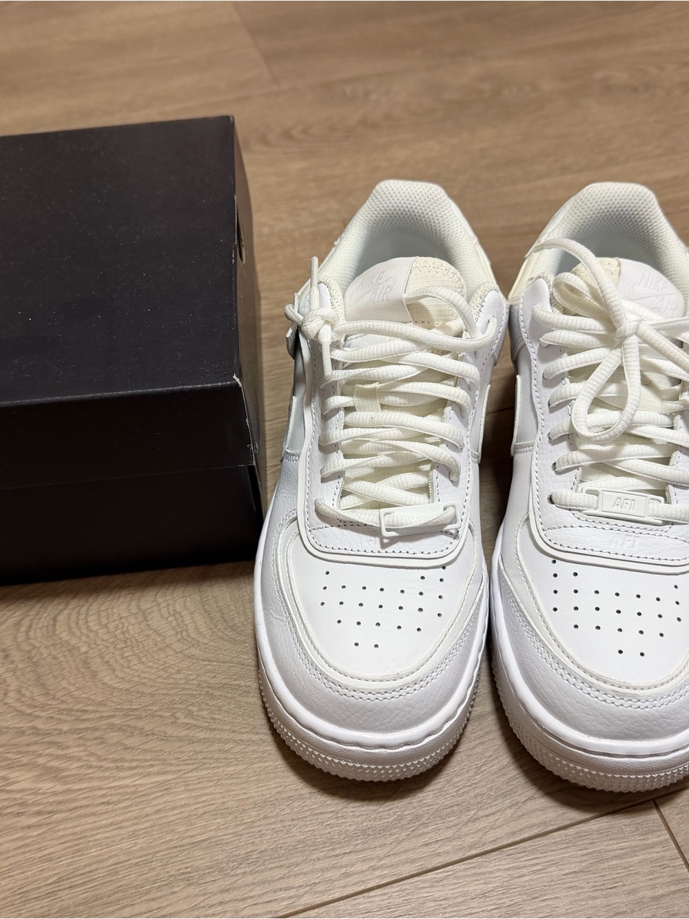 Nike Women’s AF1 SHADOW White Size 7